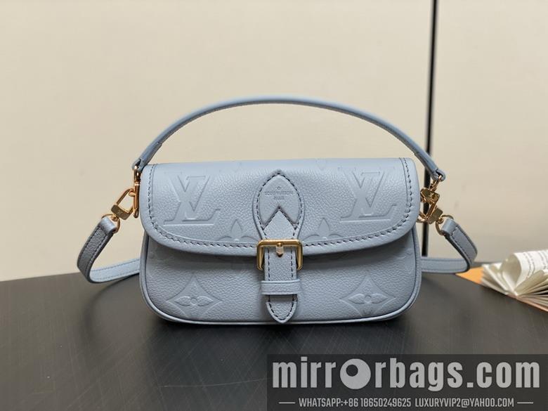 LV Replica Bags Diane M83592 19x10.5x6cm gf