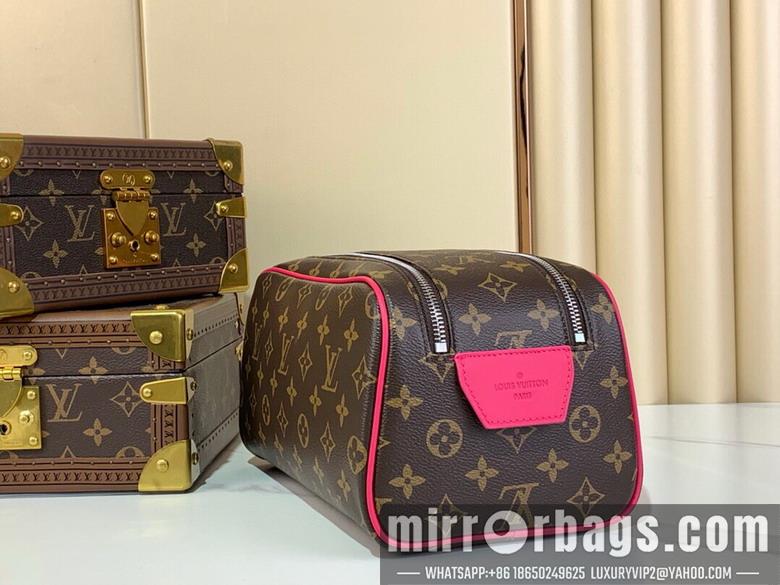 LV Replica Bags Dopp Kit m12641 15x16.5x28cm gf