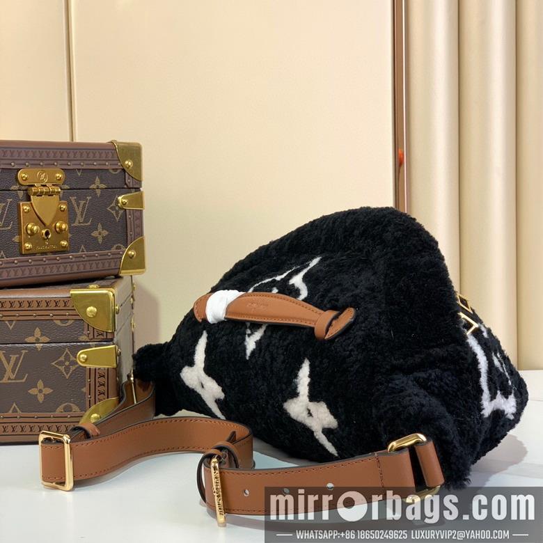 LV Replica Bags Bumbag m11799 37x14x13cm gf