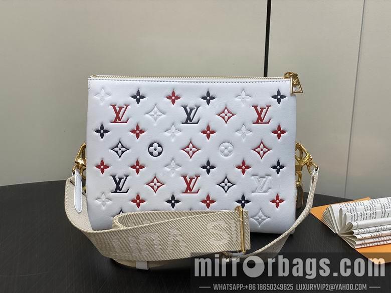 LV Replica Bags Coussin M23466 26x20x12cm gf