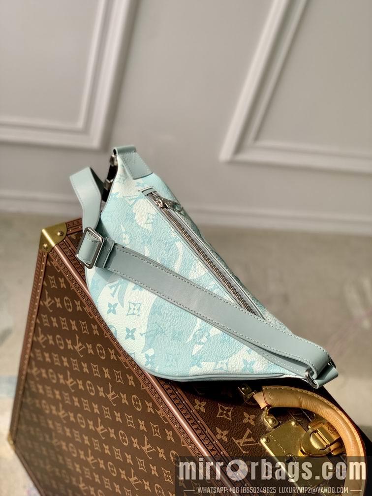 LV Replica Bags Discovery M22576 44x15x9cm gf1