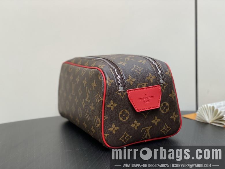 LV Replica Bags Dopp Kit M12640 15x16.5x28cm gf