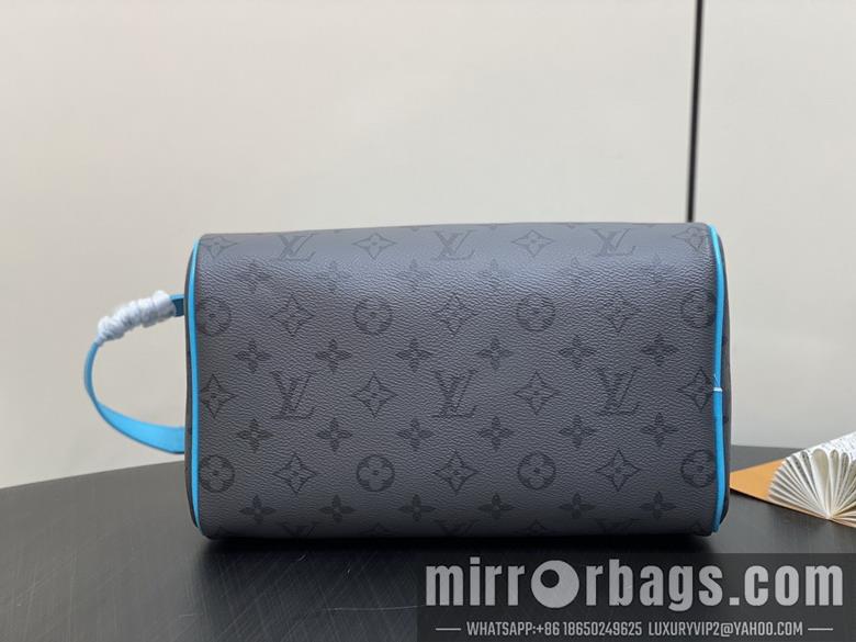 LV Replica Bags Dopp Kit M11482 28x15x16.5cm gf1