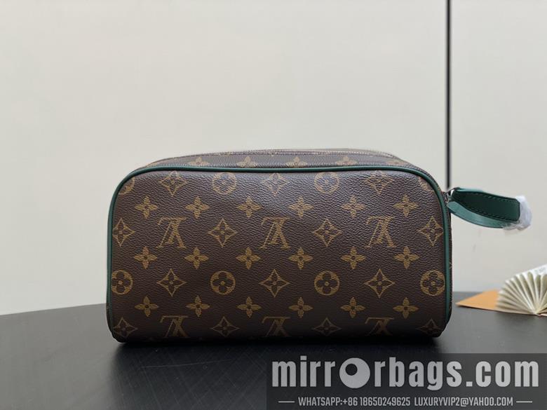 LV Replica Bags Dopp Kit M12639 15x16.5x28cm gf