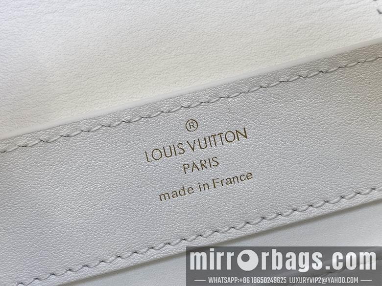 LV Replica Bags Capucines M22863 21x14x8cm gf3色