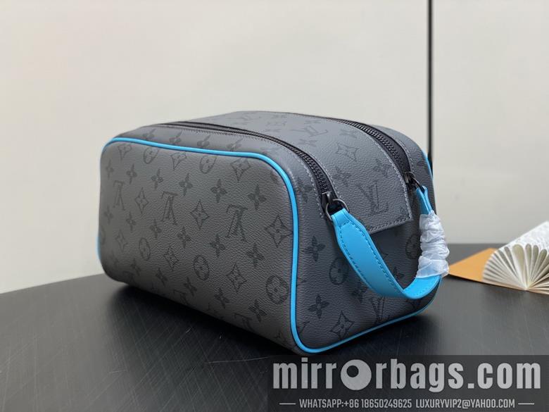 LV Replica Bags Dopp Kit M11482 28x15x16.5cm gf1