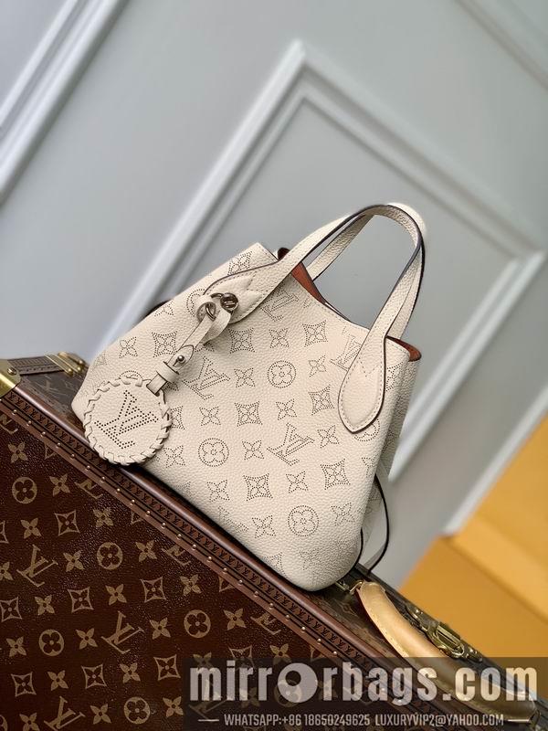 LV Replica Bags Blossom M21849奶白20x20x12.5cm gf