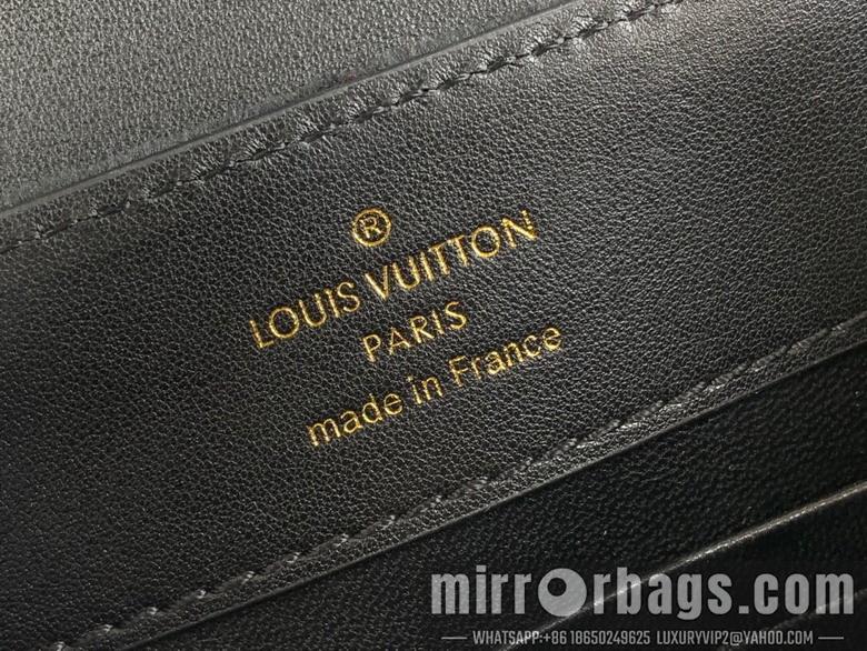 LV Replica Bags Cap m11924 13.6x8x21cm gf