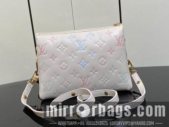 LV Replica Bags Coussin BB M22993 21x16x7cm gf