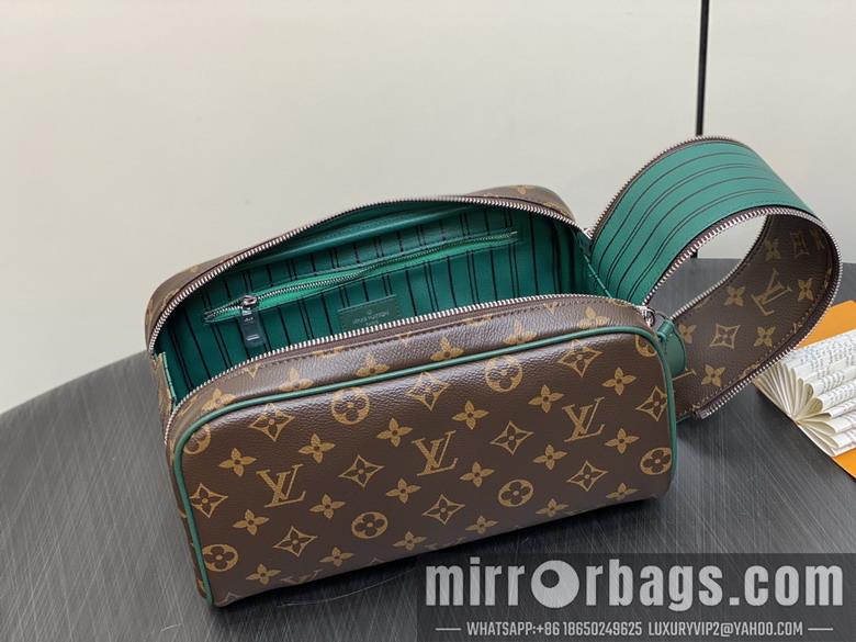 LV Replica Bags Dopp Kit M12639 15x16.5x28cm gf