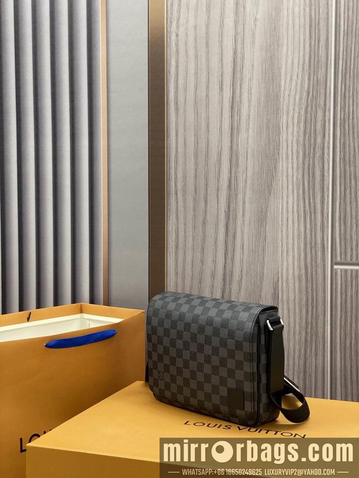 LV Replica Bags District M42710 26x20x7cm gf