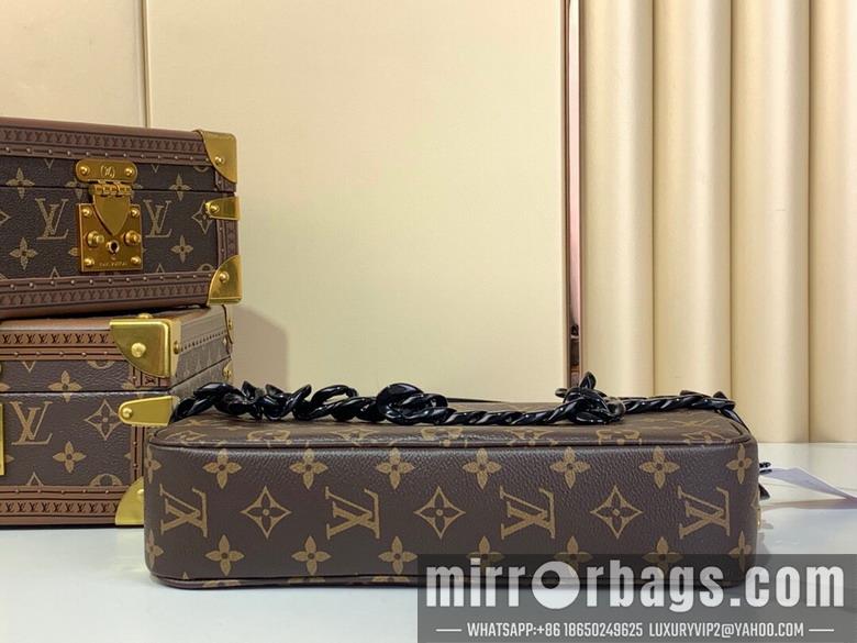 LV Replica Bags M47522 27x18x9cm gf