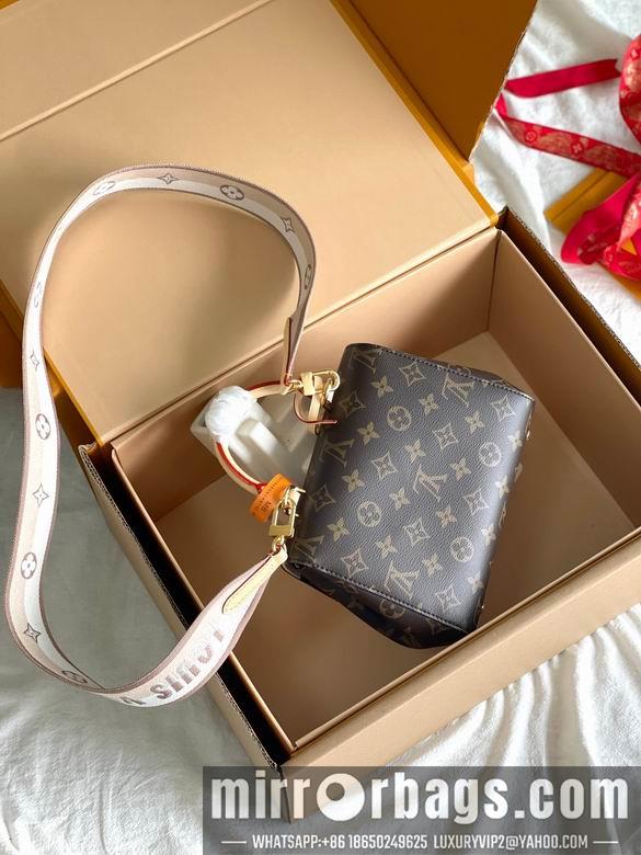 LV Replica Bags M46055 20X16X7.5cm