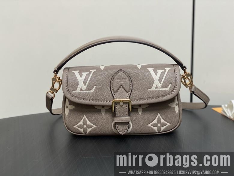 LV Replica Bags Diane M83300 19x10.5x6cm gf