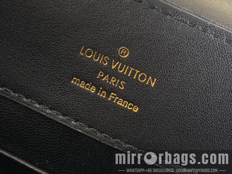 LV Replica Bags Cap m11924 17.3x9x27cm gf