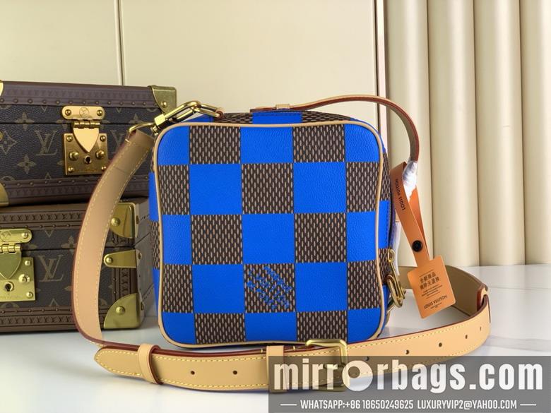 LV Replica Bags Chess N40561 24x24x8cm gf3