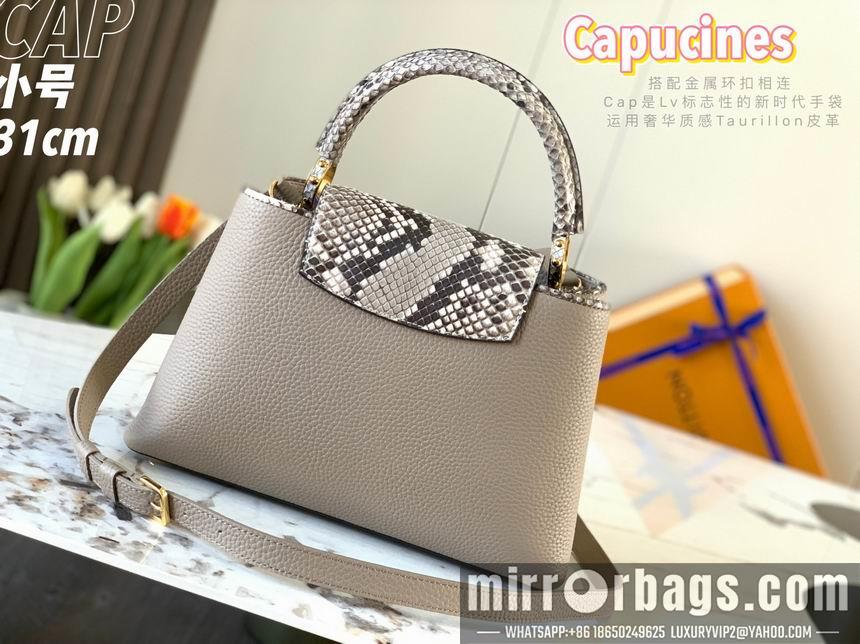 LV Replica Bags AFM95382_31.5 x 20.0 x 11.0 cm