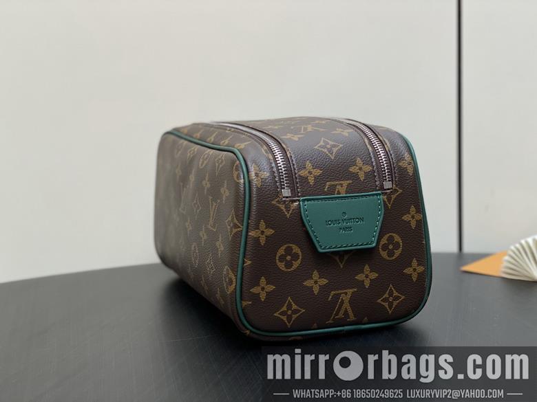 LV Replica Bags Dopp Kit M12639 15x16.5x28cm gf