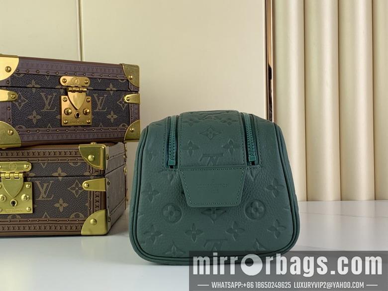 LV Replica Bags Dopp Kit M24442 28x15x16.5cm gf