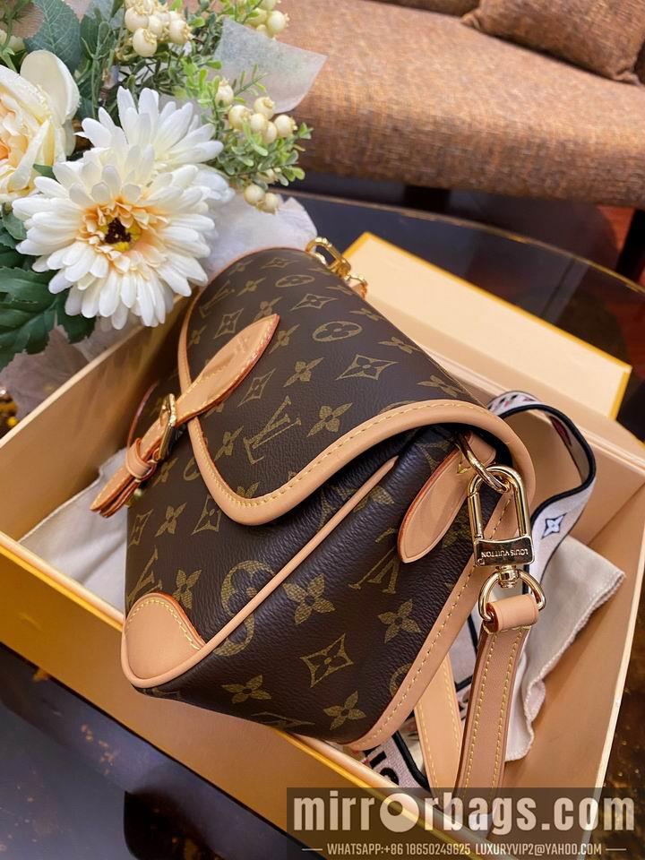 LV Replica Bags Diane M45985 25x9x15cm gf