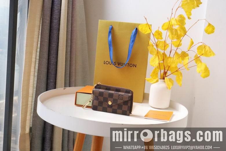 LV Replica Bags M69431 13X9.5X2.5cm YG 2