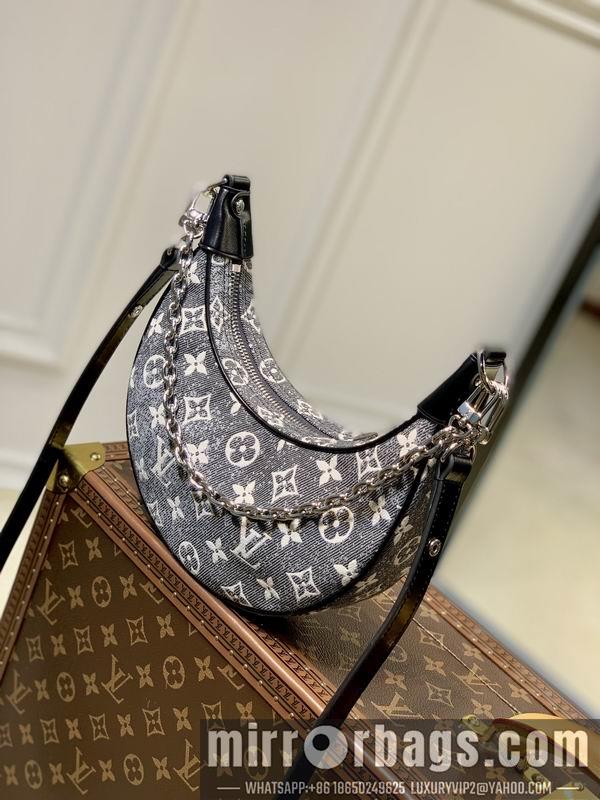 LV Replica Bags Loop M21752 23x13x6cm gf