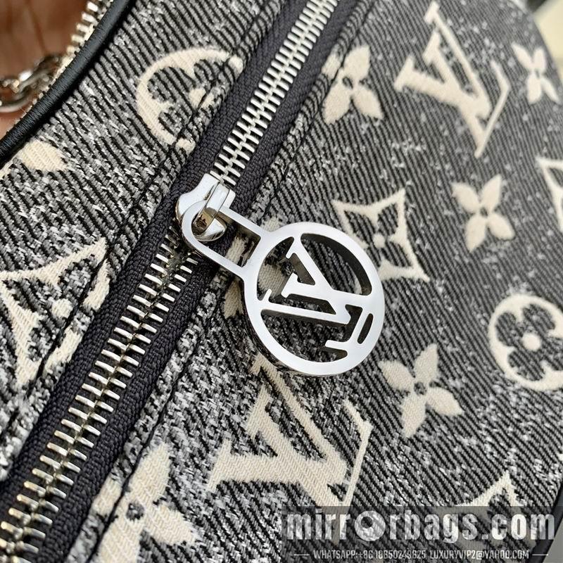 LV Replica Bags Loop M21752 23x13x6cm gf