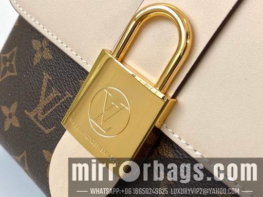 LV Replica Bags Locky BB M44653 20.0x16x7.5cm gf