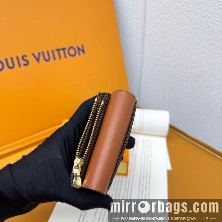 LV Replica Bags M62933 YG 3