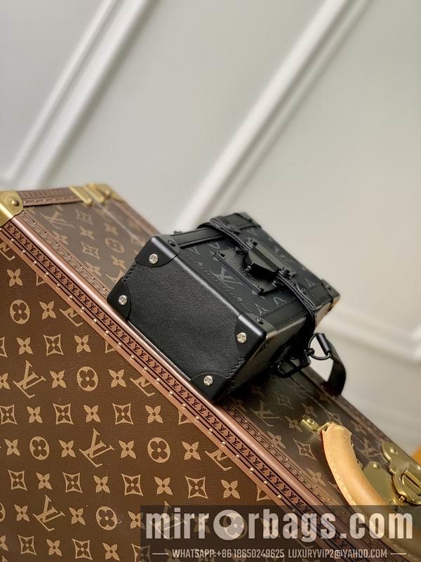 LV Replica Bags Trunk M82077黑花10.7x17.5x6.8cm gf