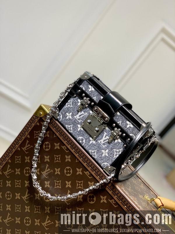 LV Replica Bags Petite Malle M21462 20x12.5x6cm gf