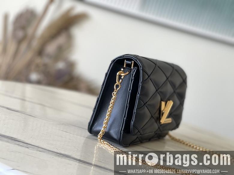 LV Replica Bags M13139 12x5x20cm gf