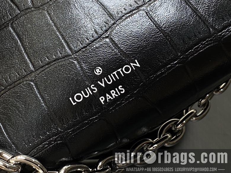 LV Replica Bags Trunk M25445 23x12x4cm gf2.