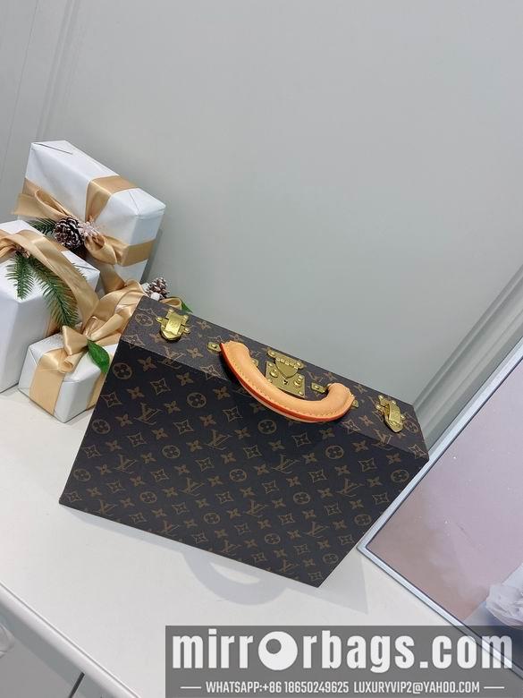 LV Replica Bags M4700TSZB 34X25X10cm QS 4