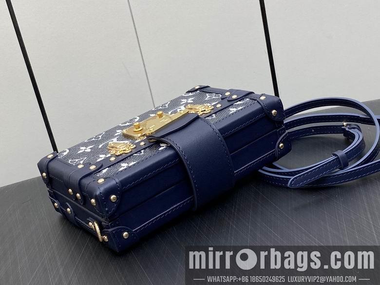 LV Replica Bags Petite Malle M22882 20x12.5x6cm gf