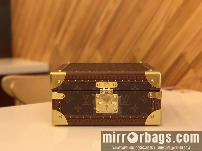 LV Replica Bags LV M4700SP 23x23x11cm QS-2