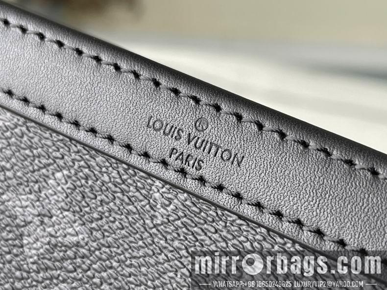 LV Replica Bags Pochette Voyage M81018 22x14.5x4.5 cm gf