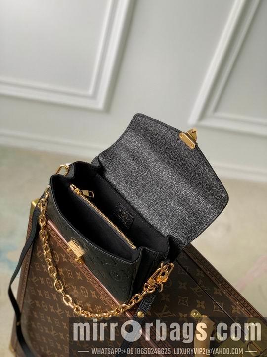 LV Replica Bags Pochette Metis M46595 21.5x13.5x6cm gf