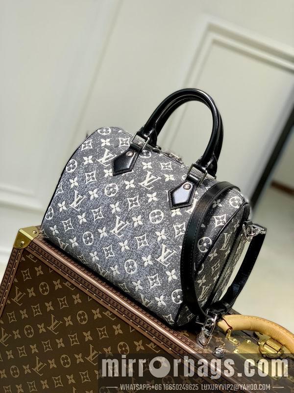 LV Replica Bags Cruise M21464 25x19x15cm gf