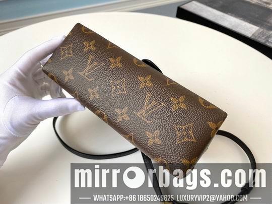 LV Replica Bags Locky BB M44141 20.0x16x7.5cm gf