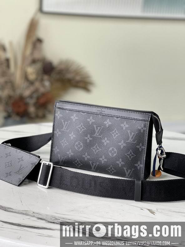 LV Replica Bags Pochette Voyage M81018 22x14.5x4.5 cm gf