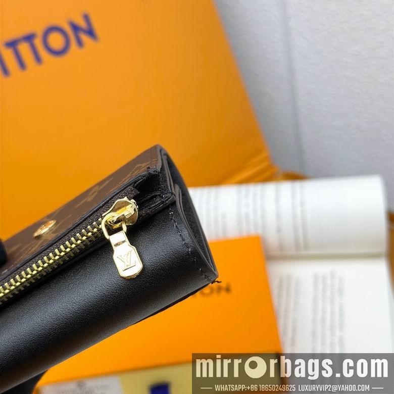 LV Replica Bags M62933 YG 2