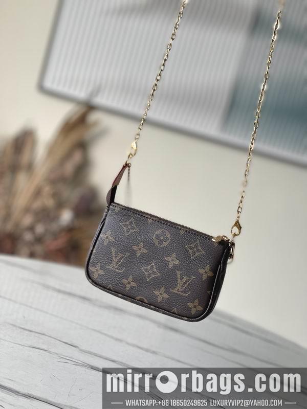 LV Replica Bags Pochette Acc M82510 15.5x10.5x4cm gf