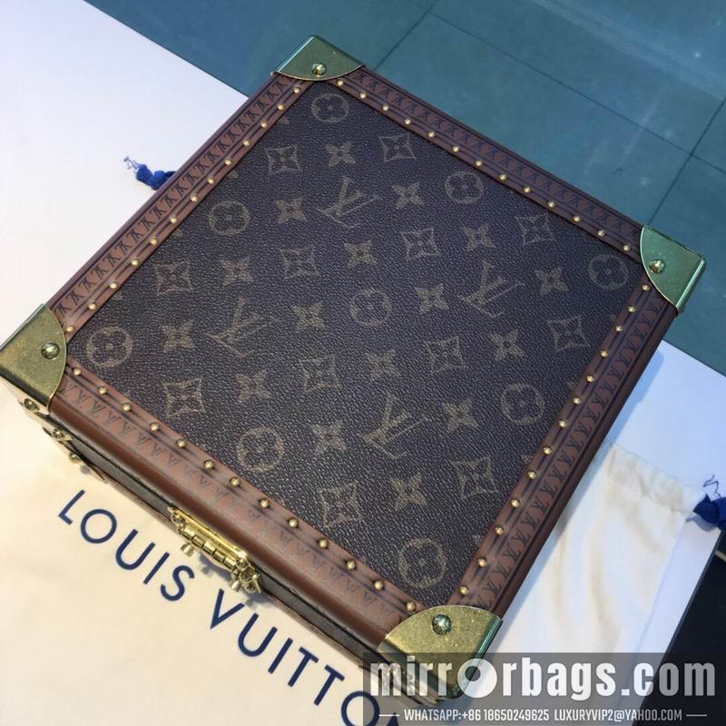 LV Replica Bags LV M4700SP 23x23x11cm QS-7