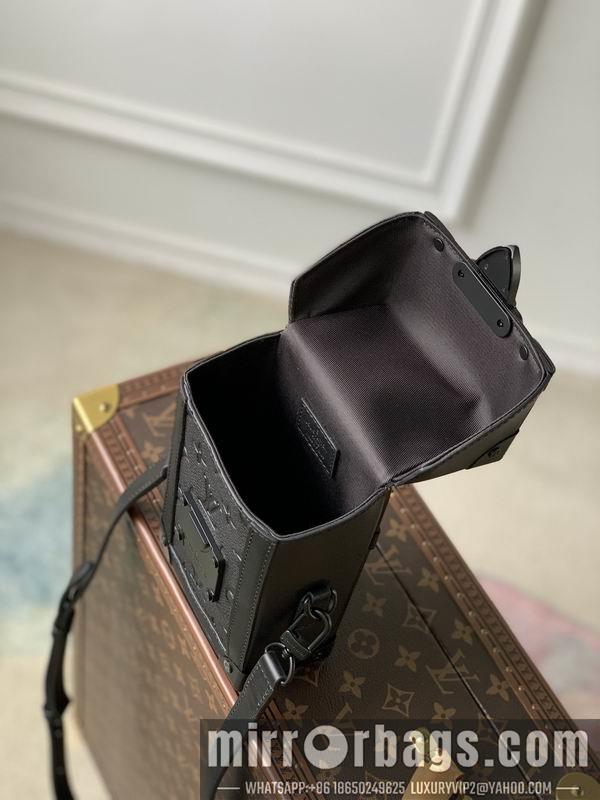 LV Replica Bags Trunk M82070黑压花10.7x17.5x6.8cm gf