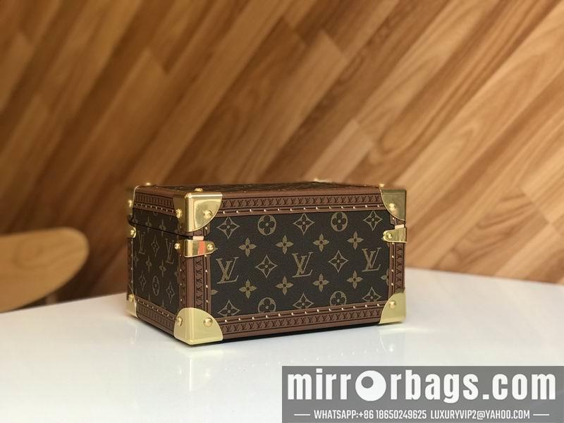 LV Replica Bags LV M4700SNH 24x13x17cm QS