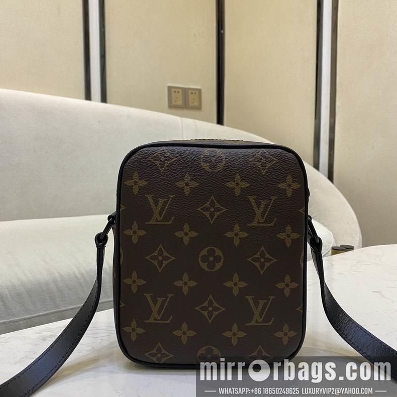 LV Replica Bags Christopher M69404 15x17x8 cm gf