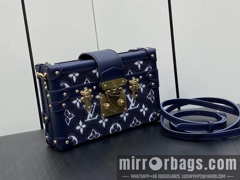 LV Replica Bags Petite Malle M22882 20x12.5x6cm gf