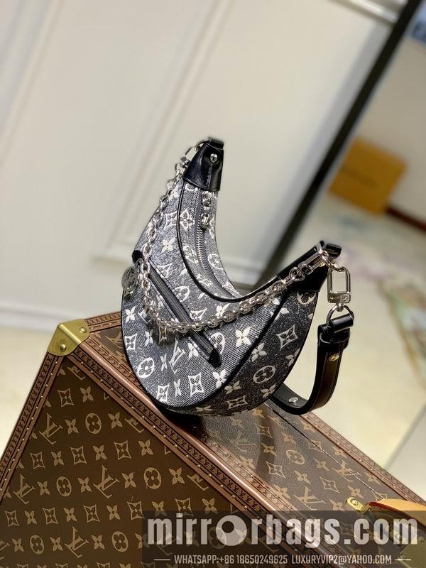 LV Replica Bags Loop M21752 23x13x6cm gf