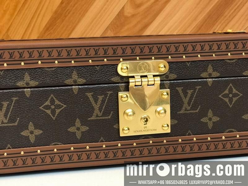 LV Replica Bags LV M4700B 34x18x11cm QS-6